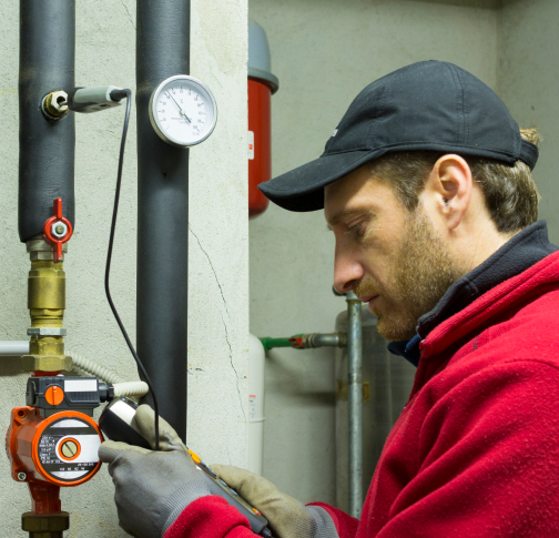 Home water pump repair Dubai with fast service